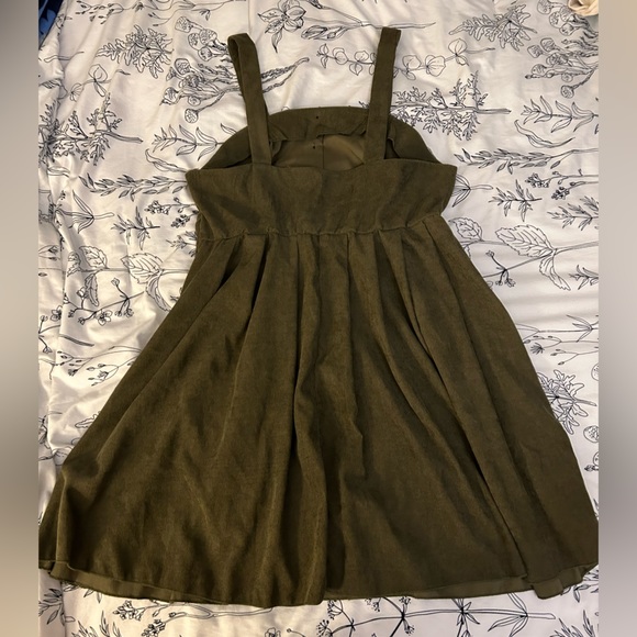 Green button down dress - Picture 2 of 2